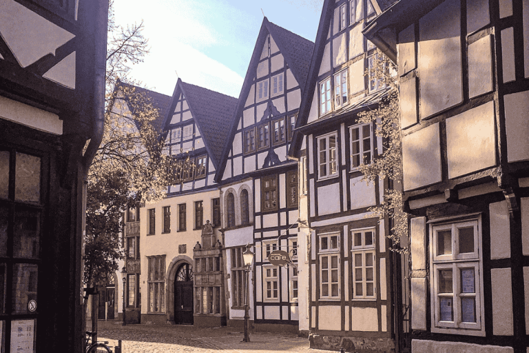 Altes Rathaus in Paderborn (Foto von Wolfgang Weiser auf Unsplash